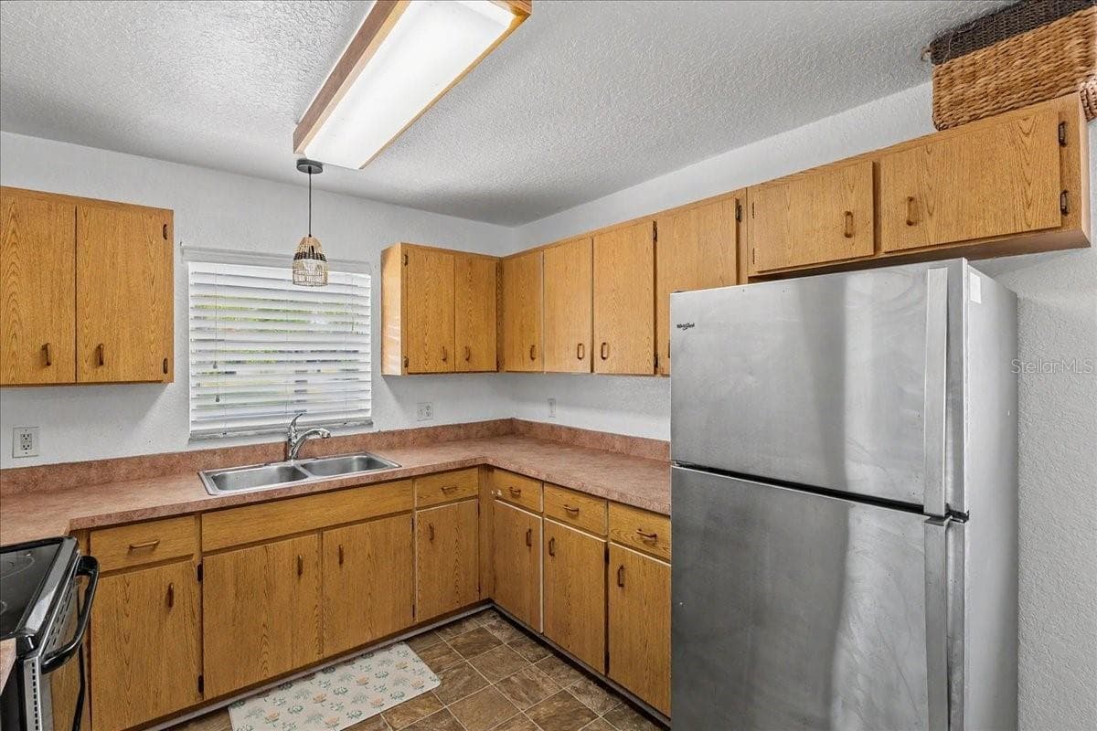 156 GAINES STREET — photo 8 of 22