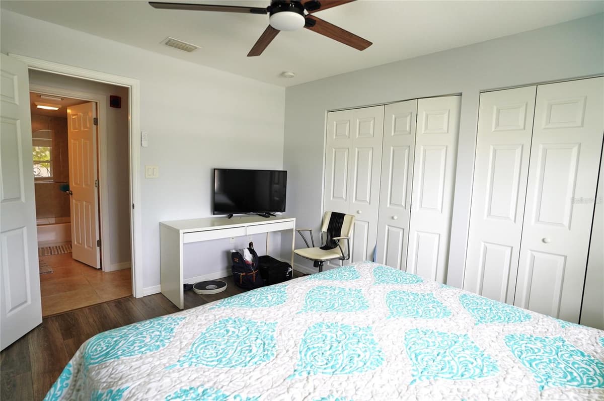 21267 GERTRUDE AVENUE — photo 13 of 54