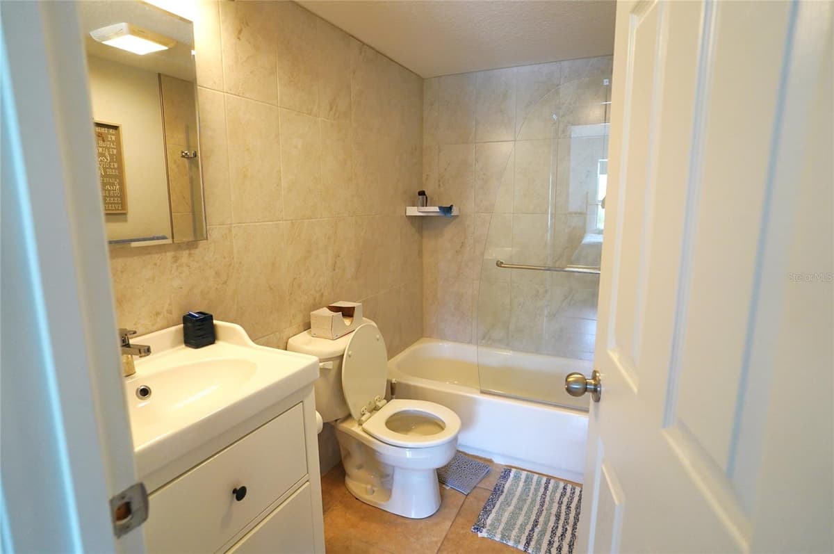21267 GERTRUDE AVENUE — photo 14 of 54