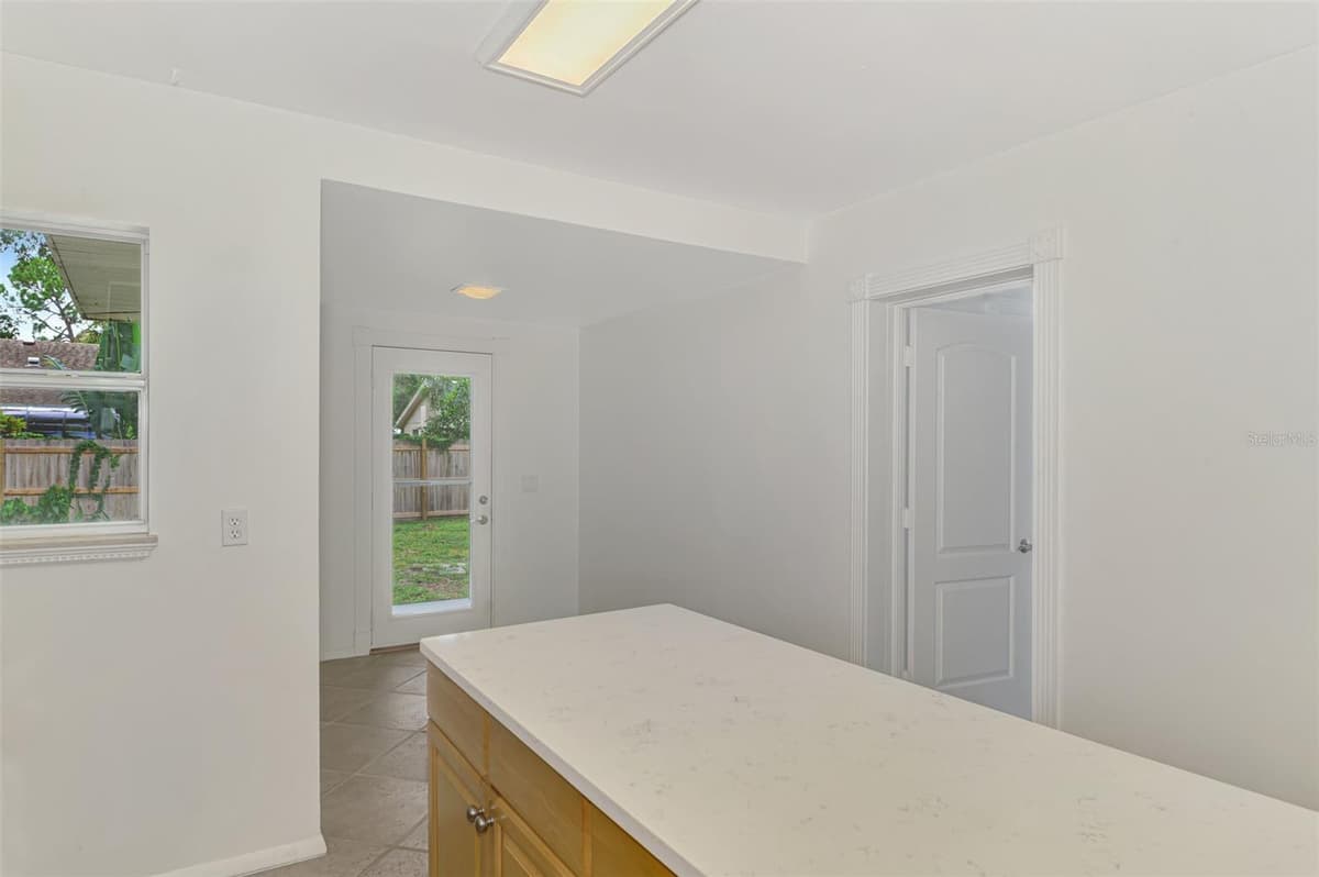 2136 BRUECKNER DRIVE — photo 14 of 35