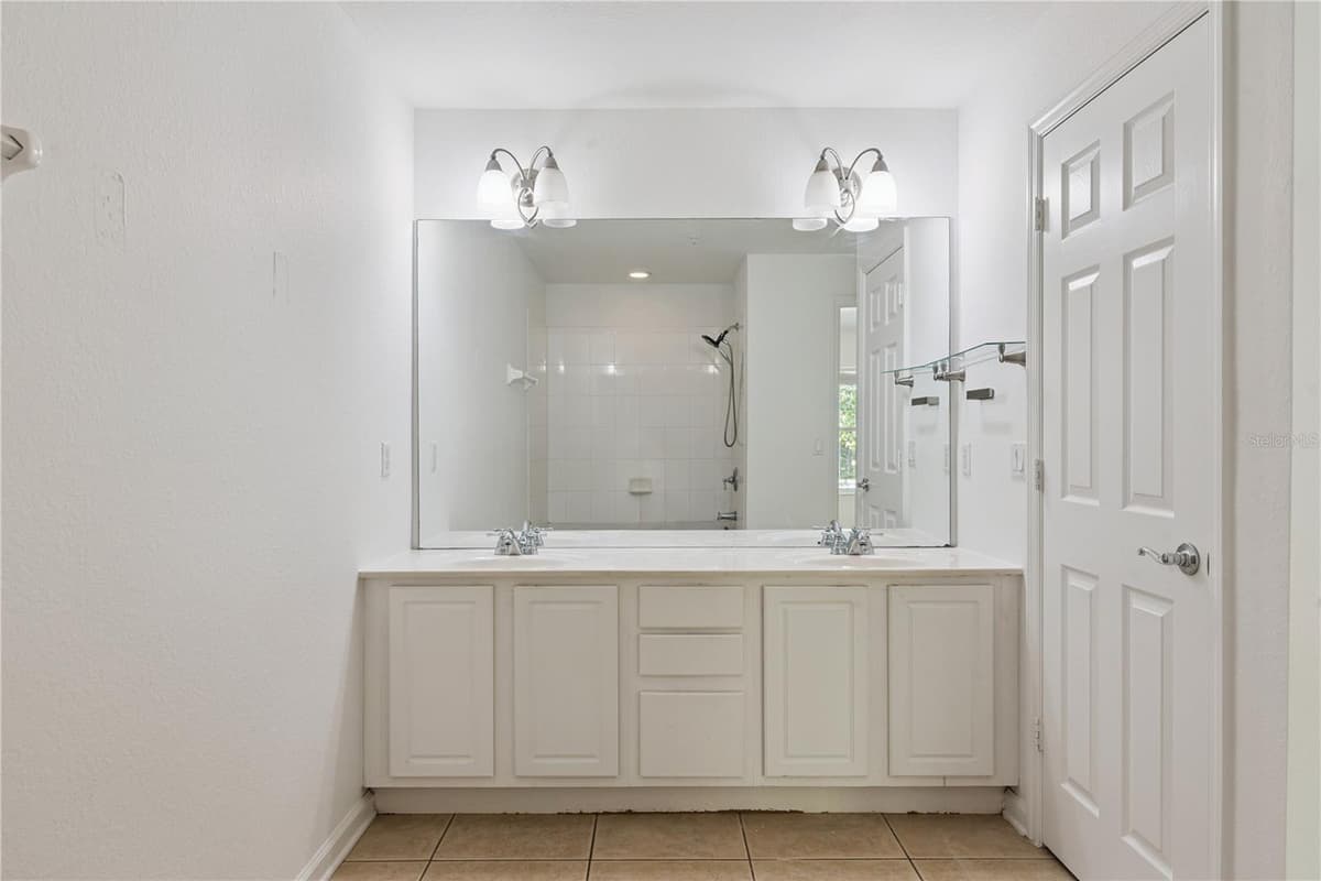 6887 SPERONE STREET — photo 34 of 37