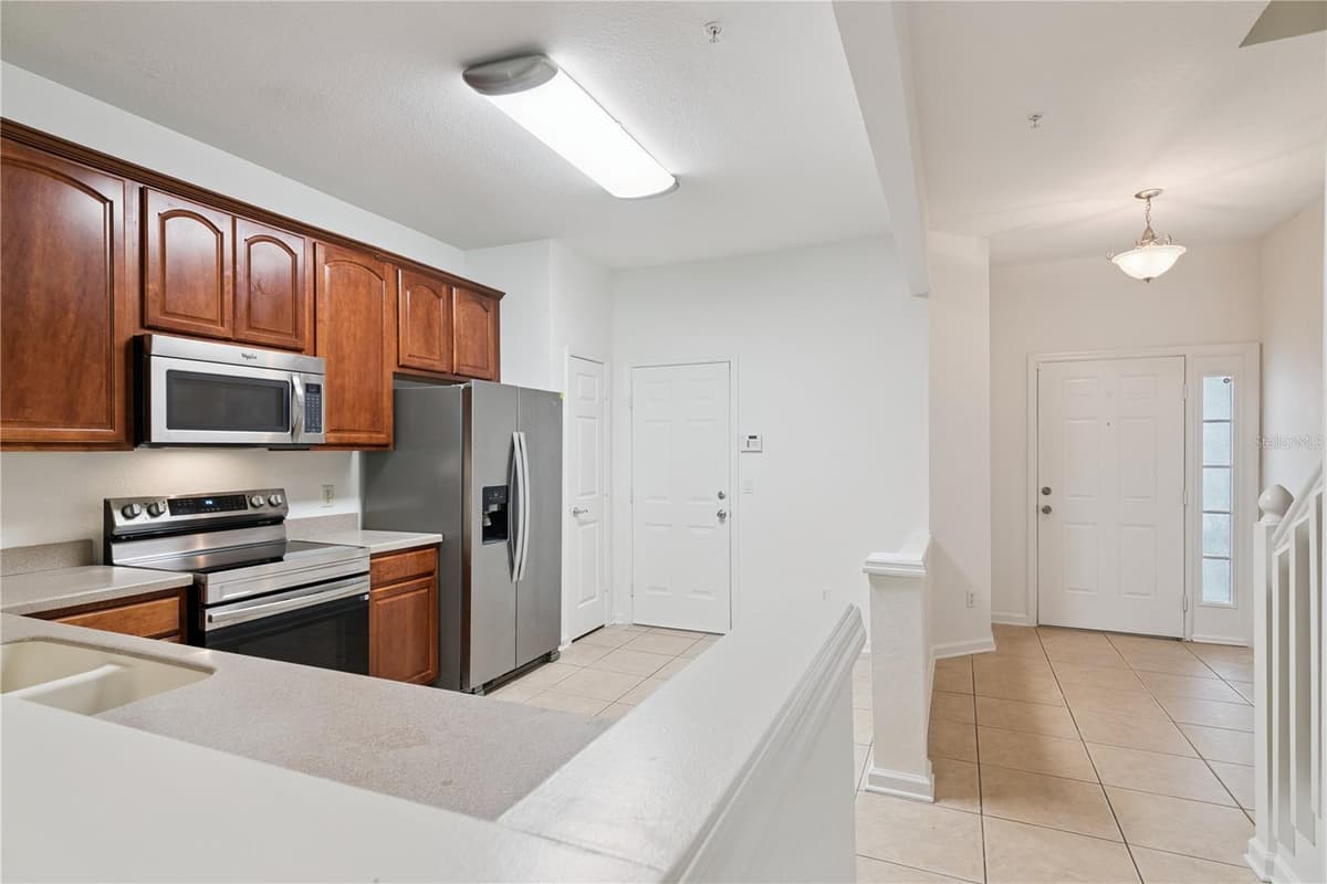 6887 SPERONE STREET — photo 19 of 37