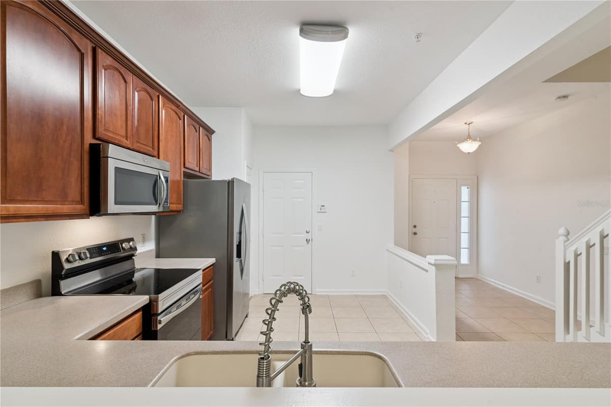 6887 SPERONE STREET — photo 20 of 37