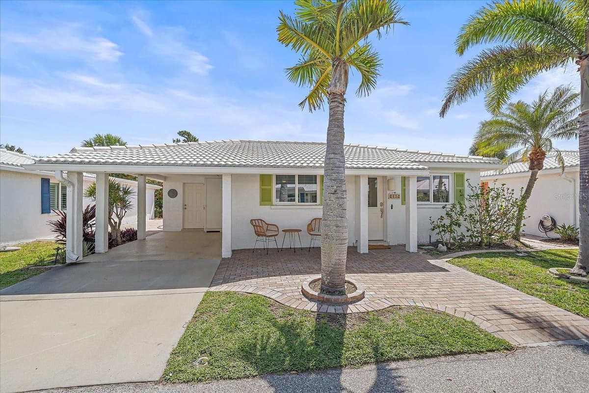 914 SPANISH DRIVE — photo 1 of 33