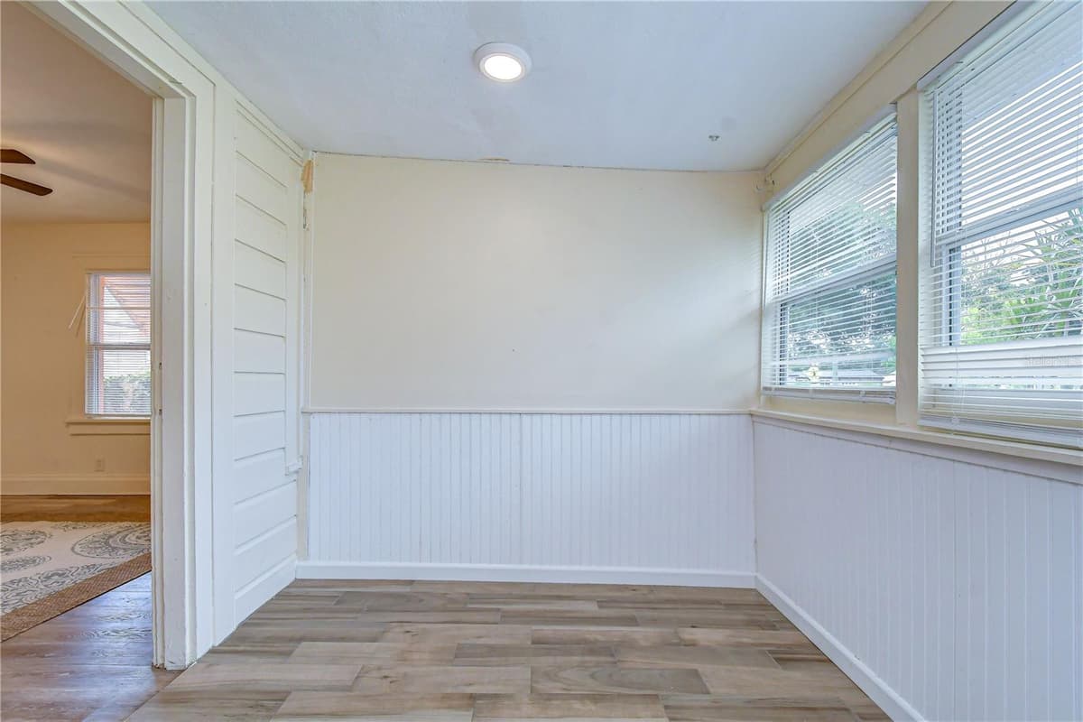 5509 15TH AVENUE — photo 19 of 37