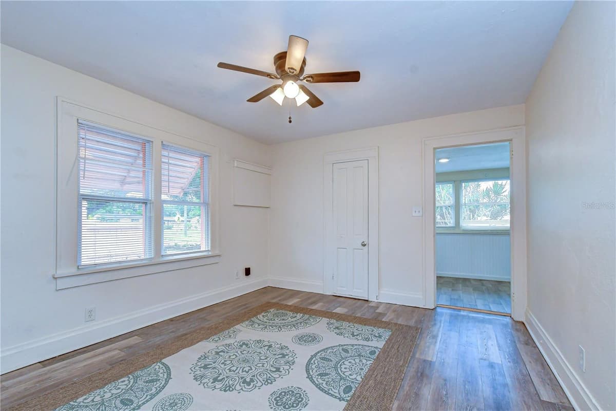 5509 15TH AVENUE — photo 14 of 37