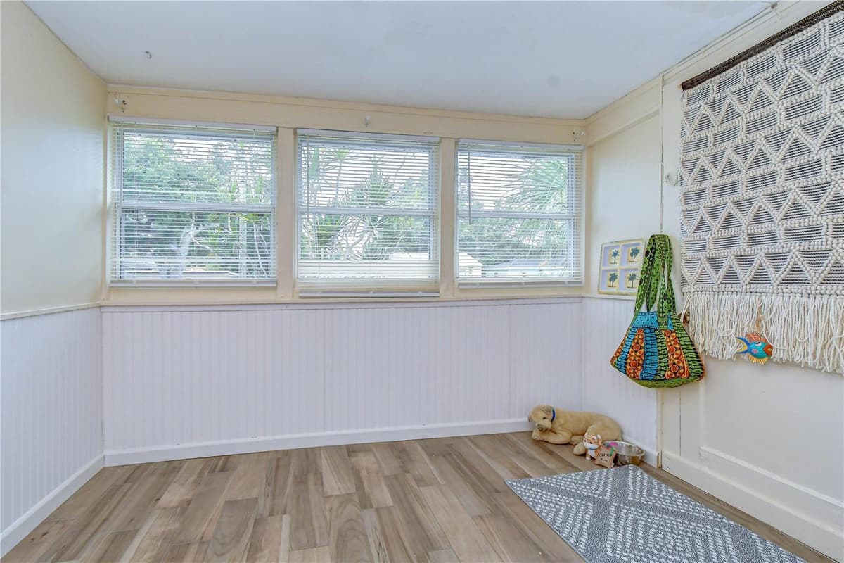 5509 15TH AVENUE — photo 16 of 37