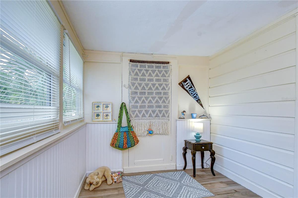 5509 15TH AVENUE — photo 17 of 37
