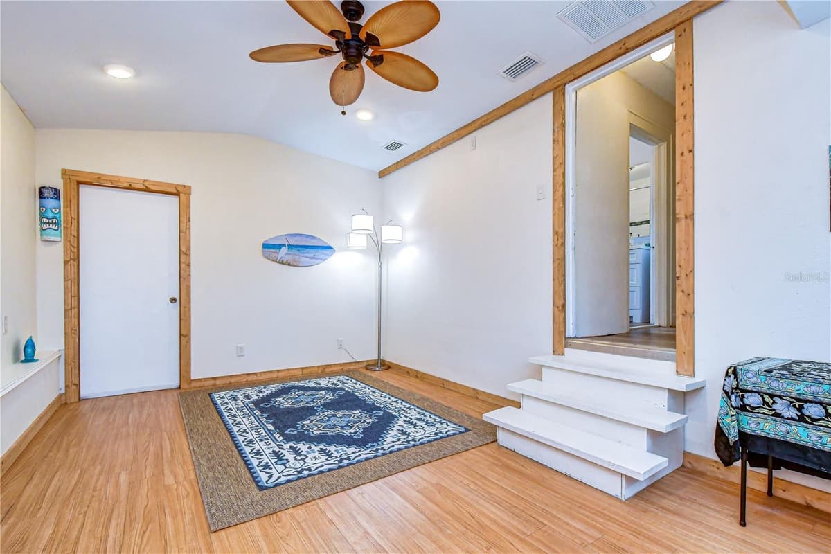 5509 15TH AVENUE — photo 7 of 37