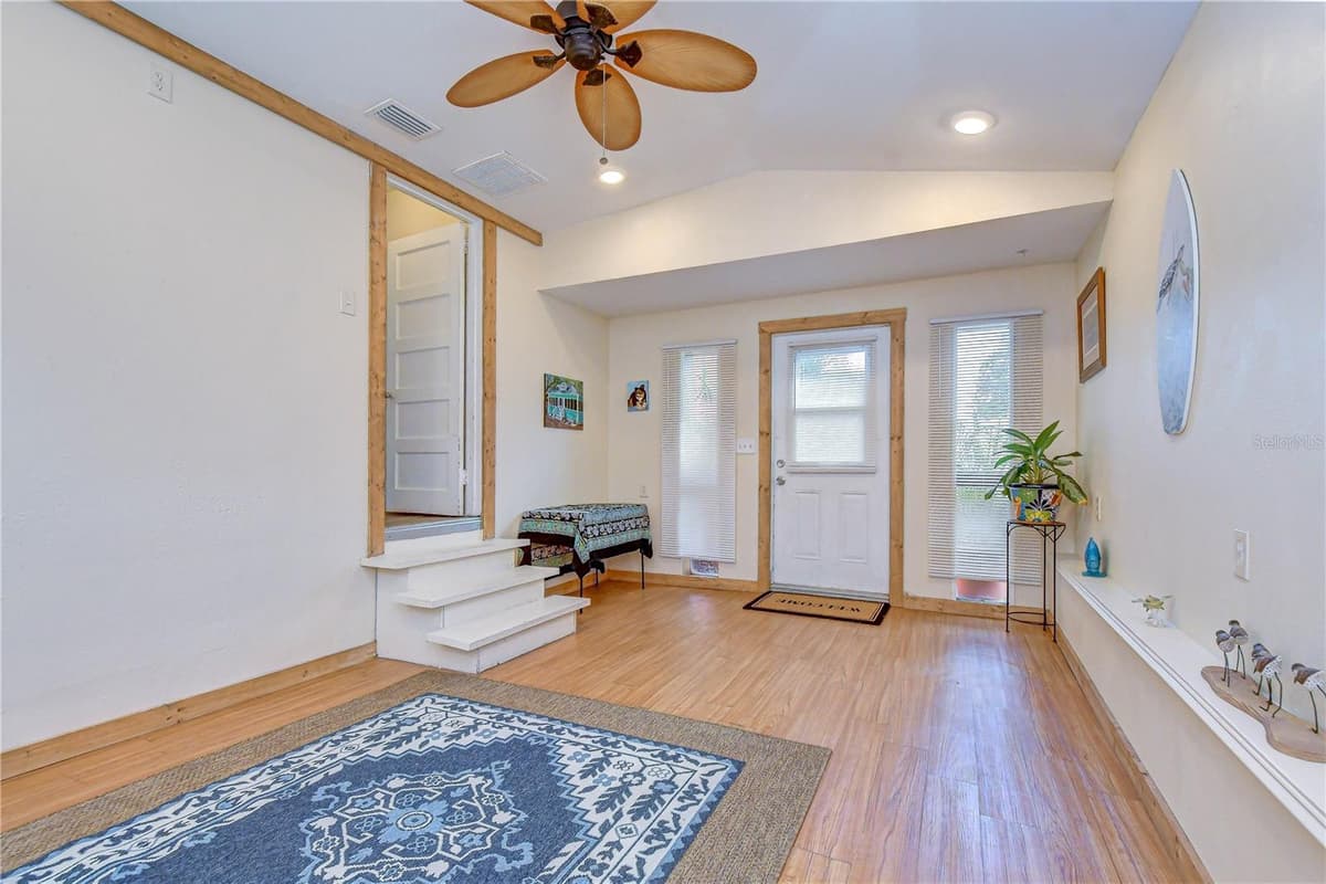 5509 15TH AVENUE — photo 4 of 37