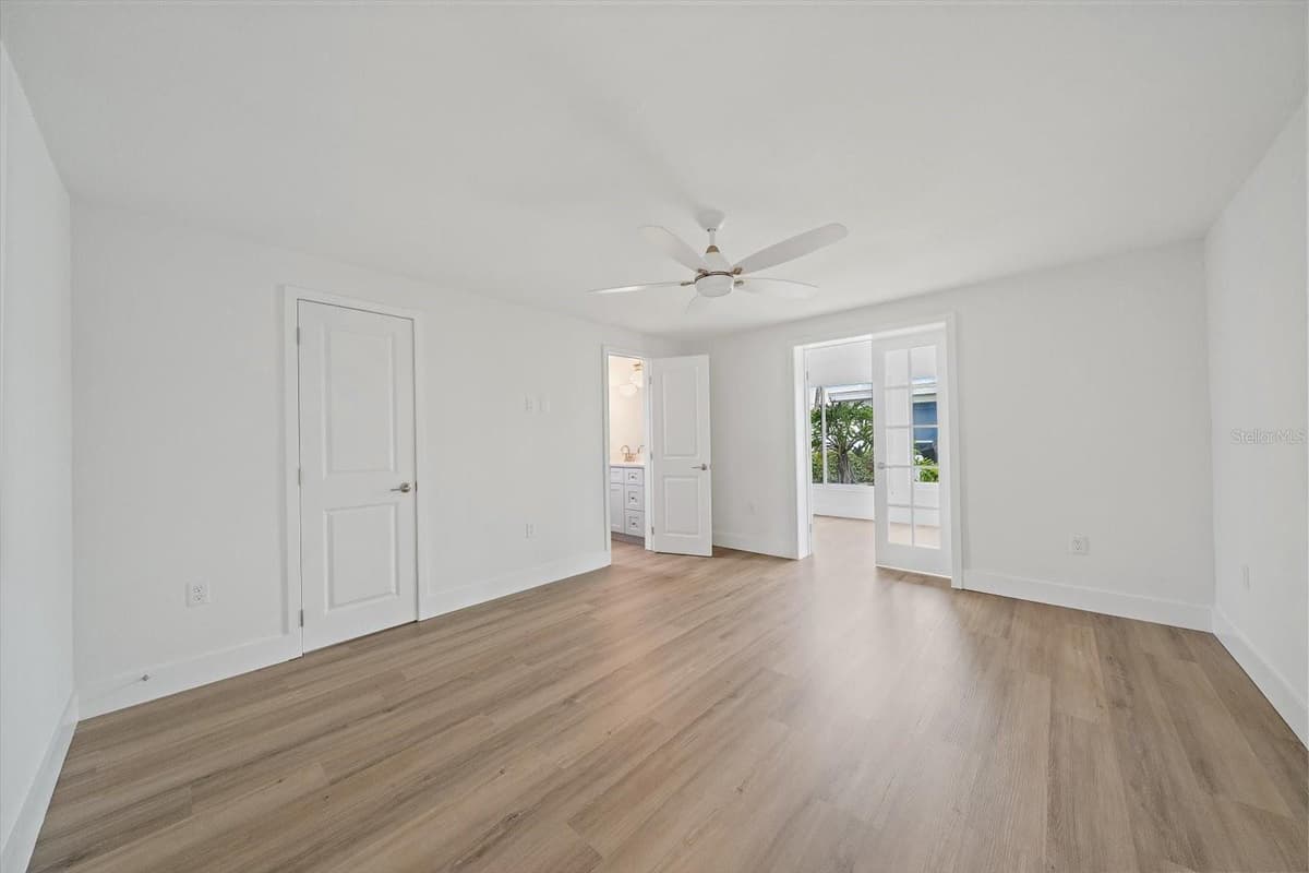683 SPANISH DRIVE — photo 18 of 37