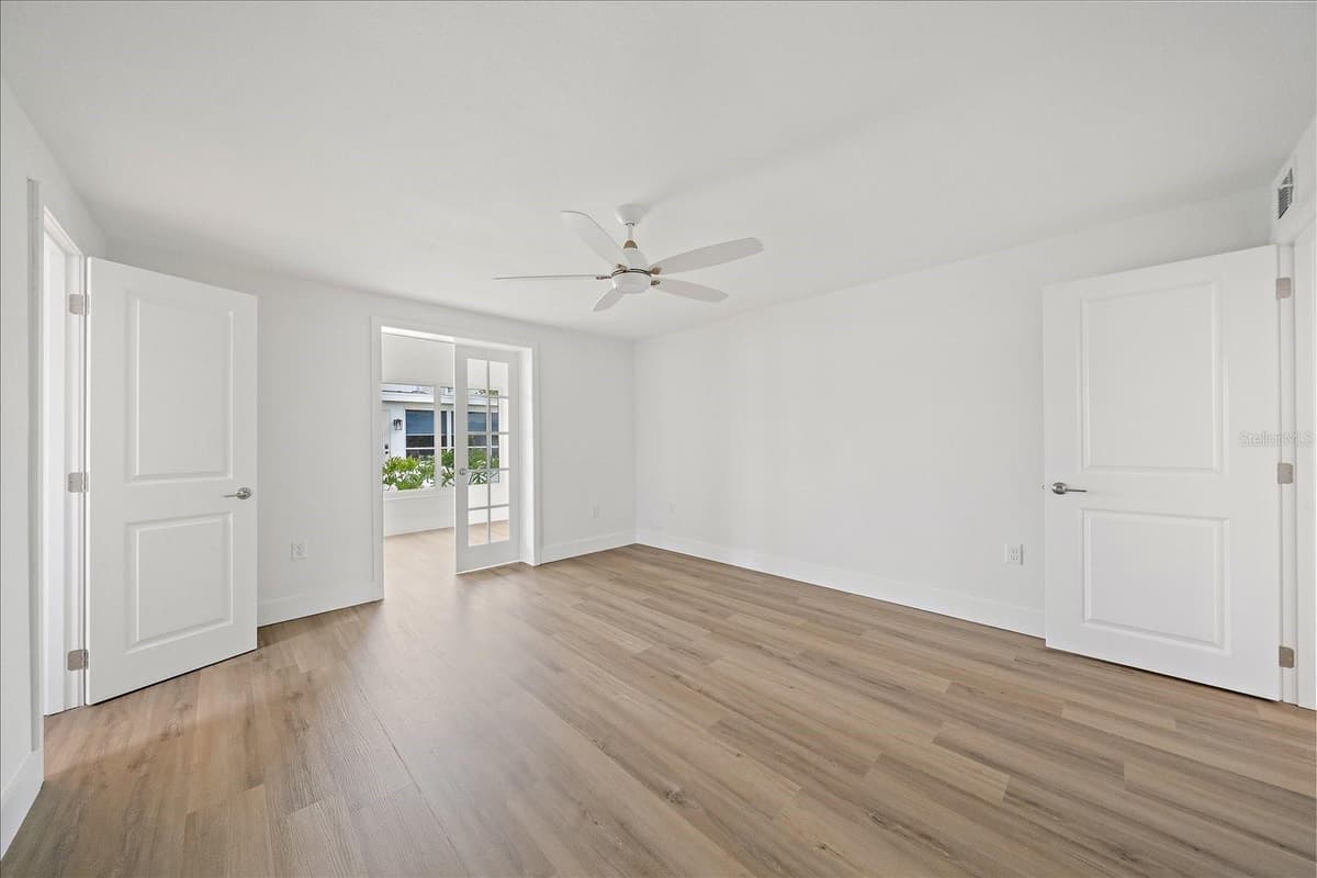683 SPANISH DRIVE — photo 19 of 37