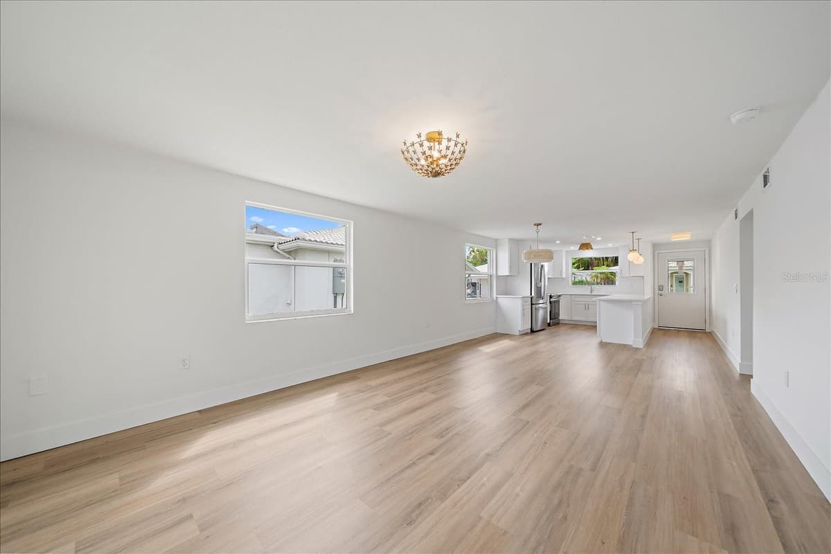 683 SPANISH DRIVE — photo 14 of 37