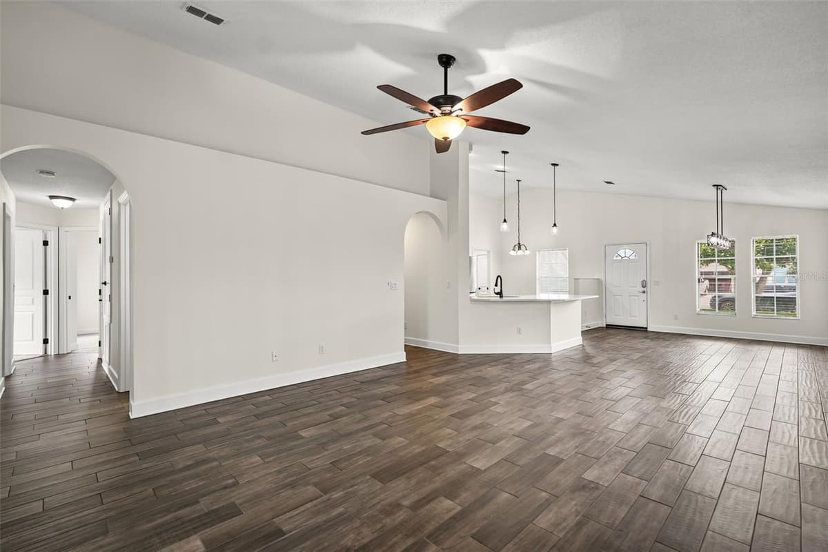 2608 DECK AVENUE — photo 12 of 38