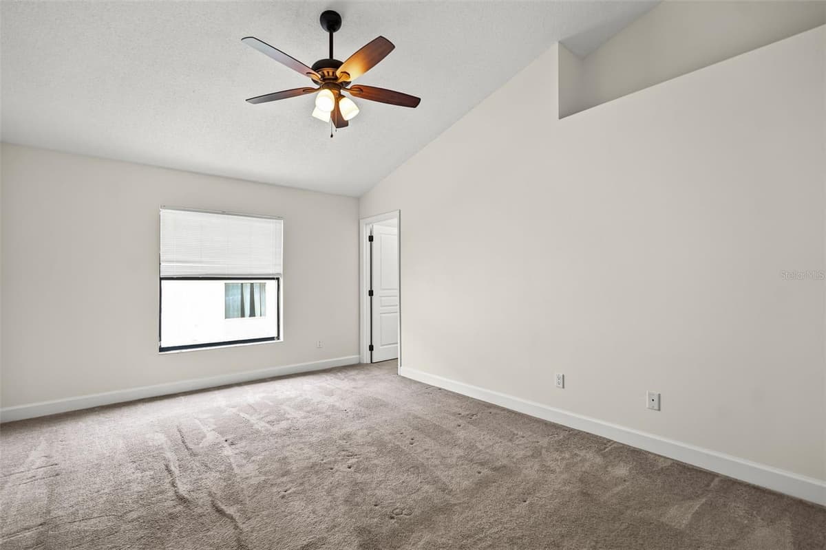 2608 DECK AVENUE — photo 15 of 38