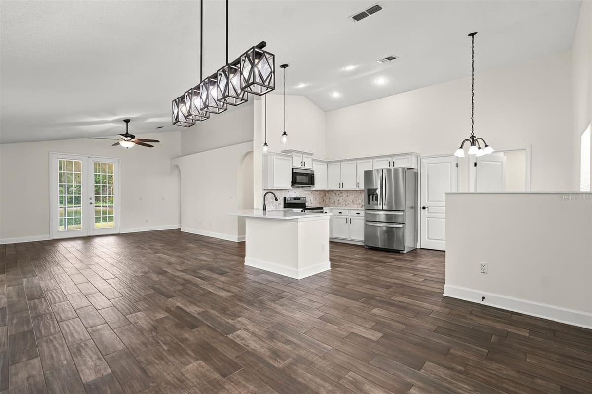 2608 DECK AVENUE — photo 3 of 38