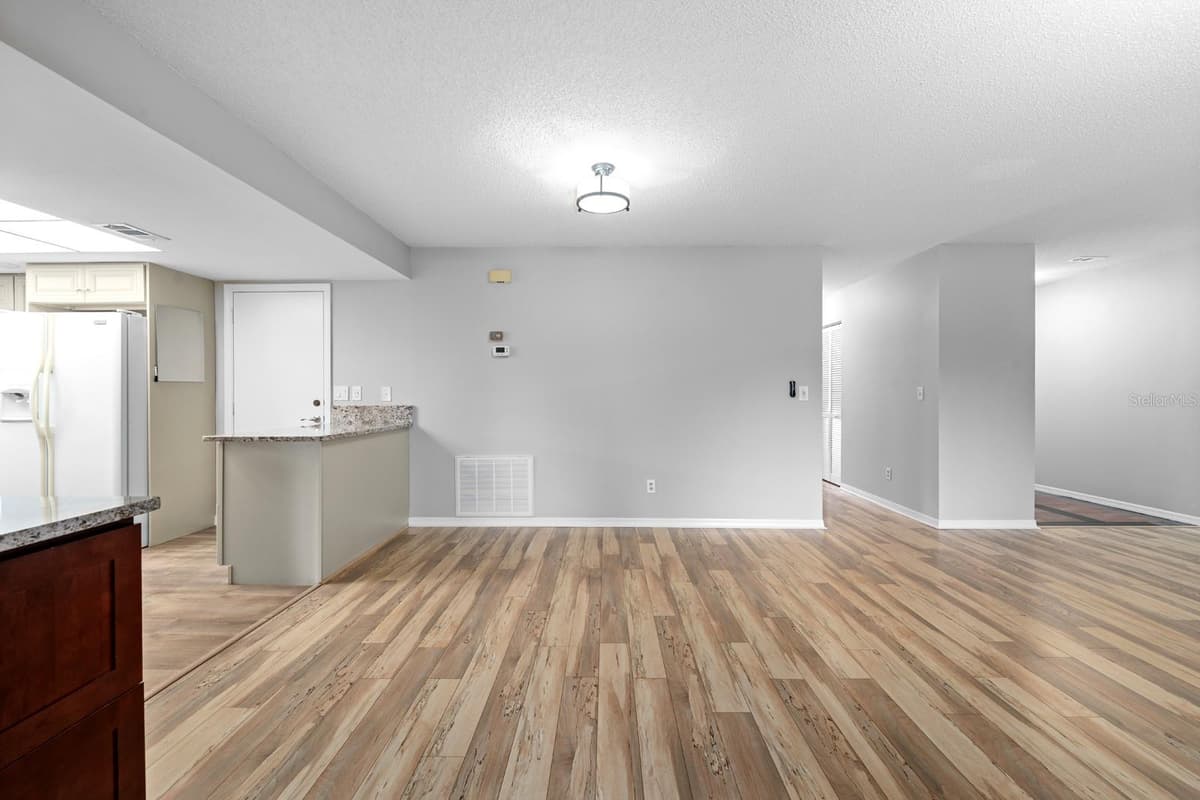 1409 LANGLEY DRIVE — photo 10 of 26