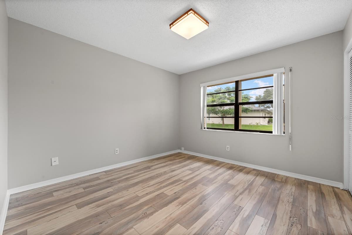 1409 LANGLEY DRIVE — photo 18 of 26