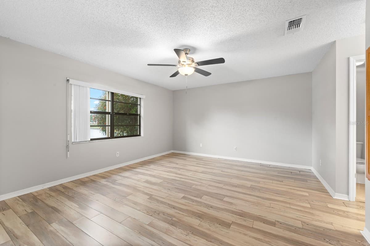 1409 LANGLEY DRIVE — photo 15 of 26