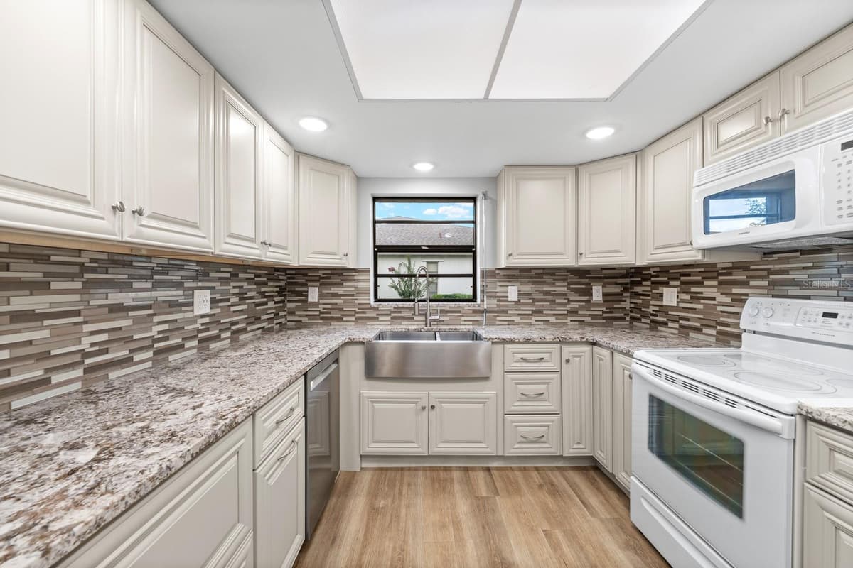 1409 LANGLEY DRIVE — photo 13 of 26