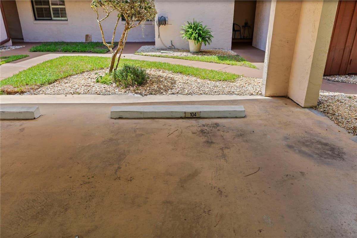 275 INDIGO DRIVE — photo 38 of 41