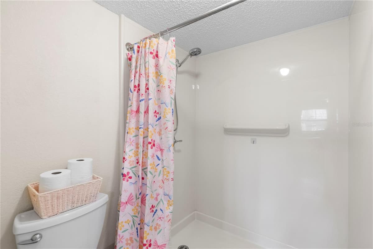 275 INDIGO DRIVE — photo 25 of 41