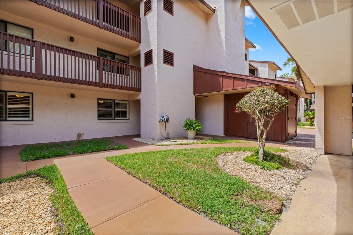 275 INDIGO DRIVE — photo 7 of 41