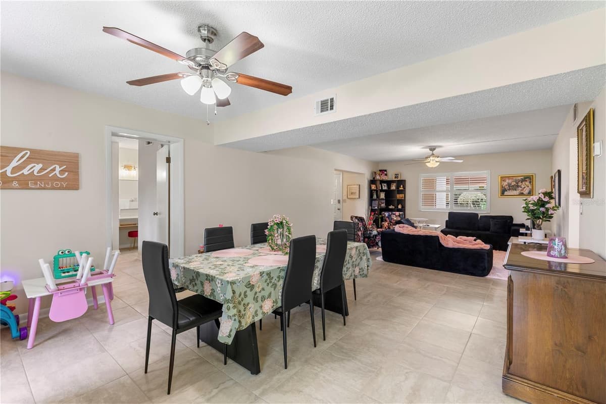 275 INDIGO DRIVE — photo 17 of 41