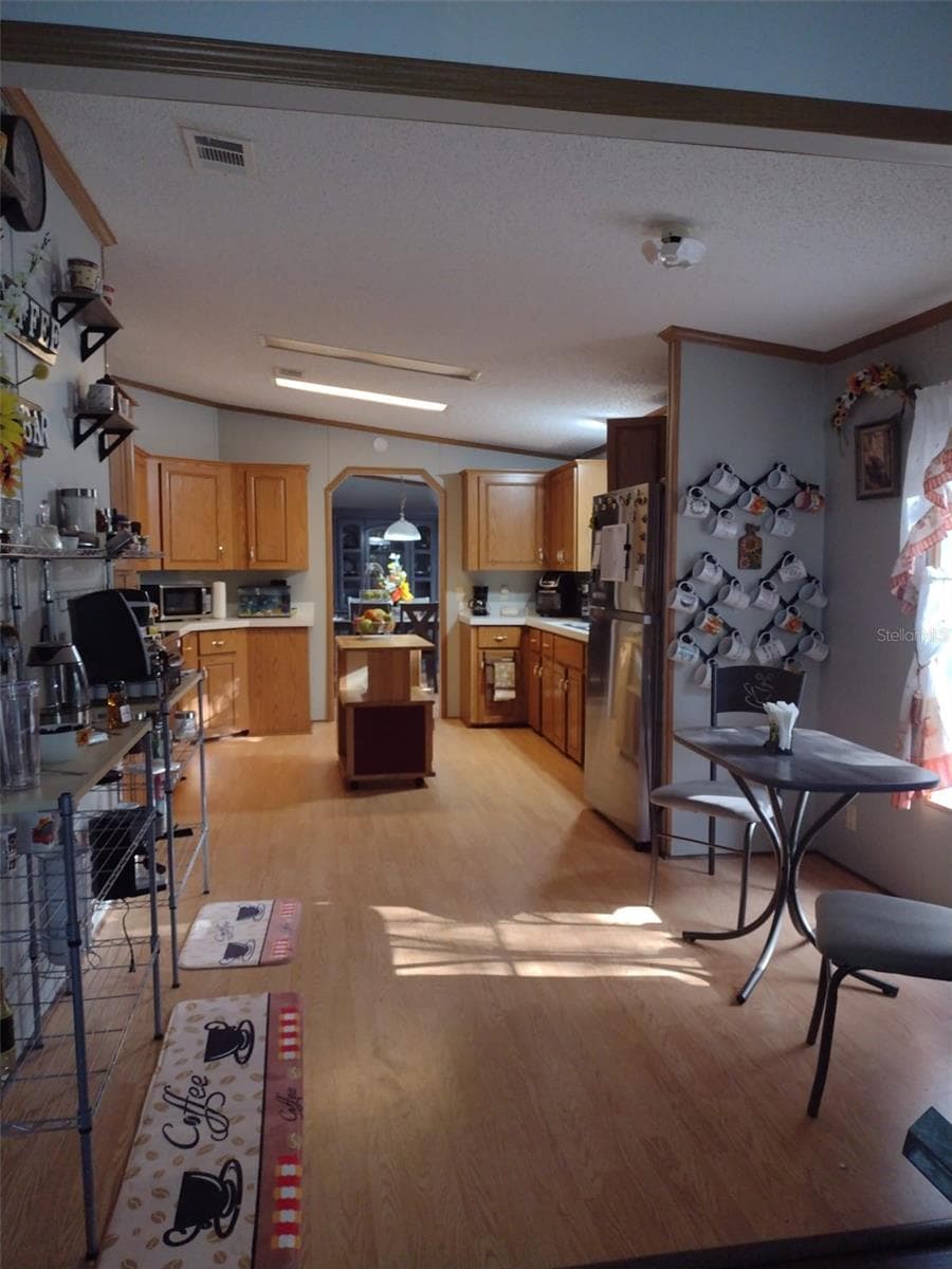 9070 196TH TERRACE — photo 7 of 33