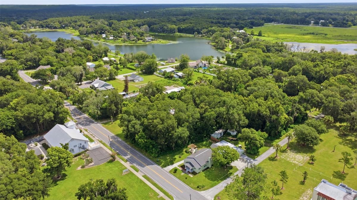 S LAKEVIEW DRIVE — photo 1 of 25