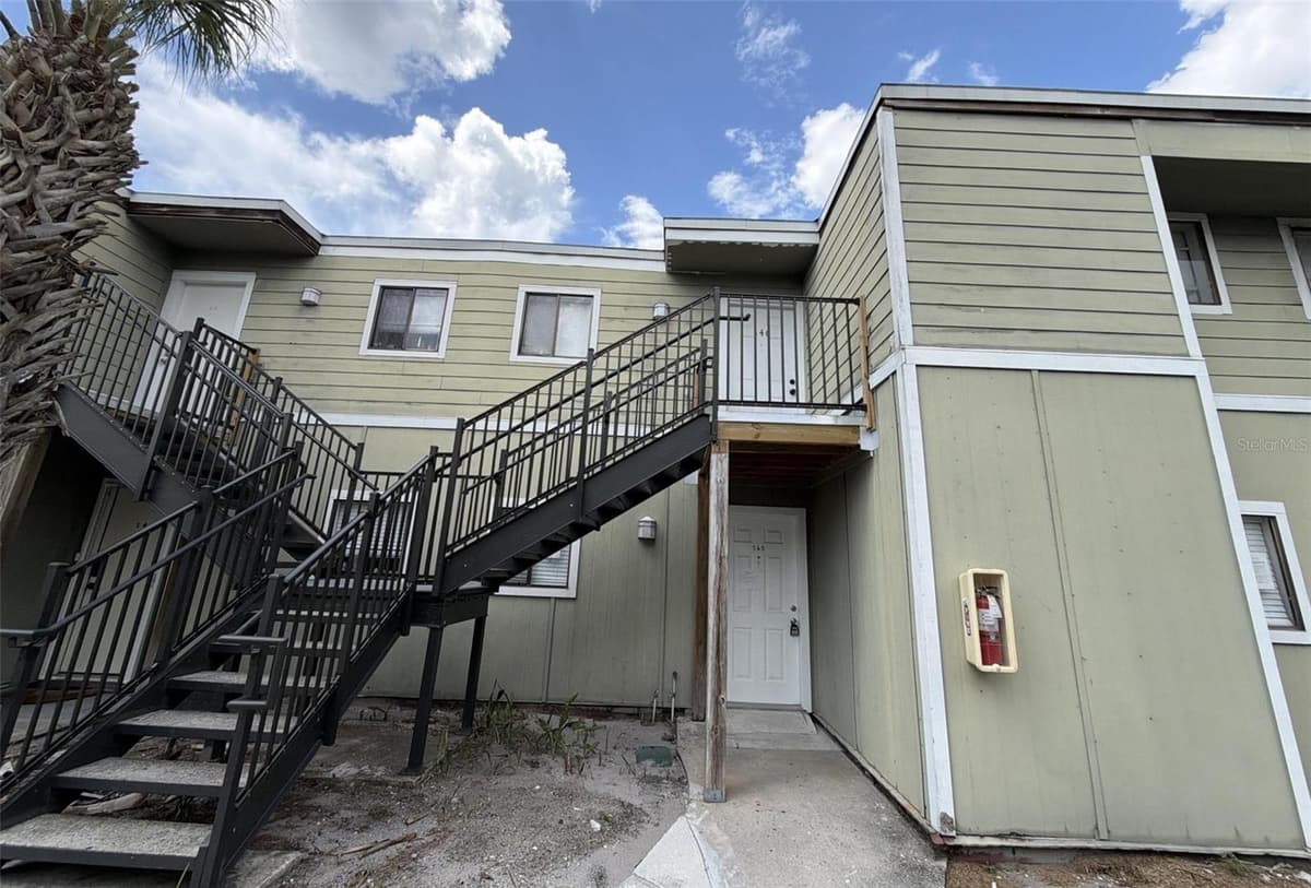 145 SCOTTSDALE SQUARE — photo 1 of 33