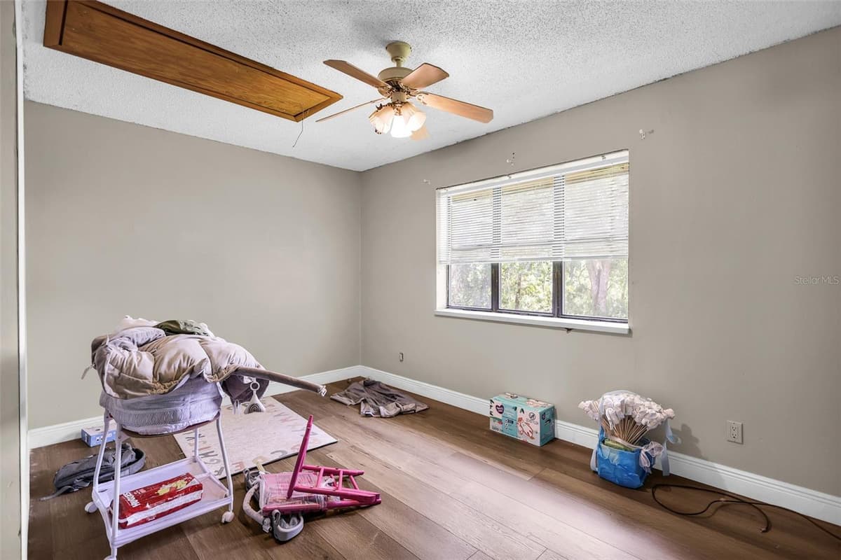 24003 SISLER AVENUE — photo 39 of 68