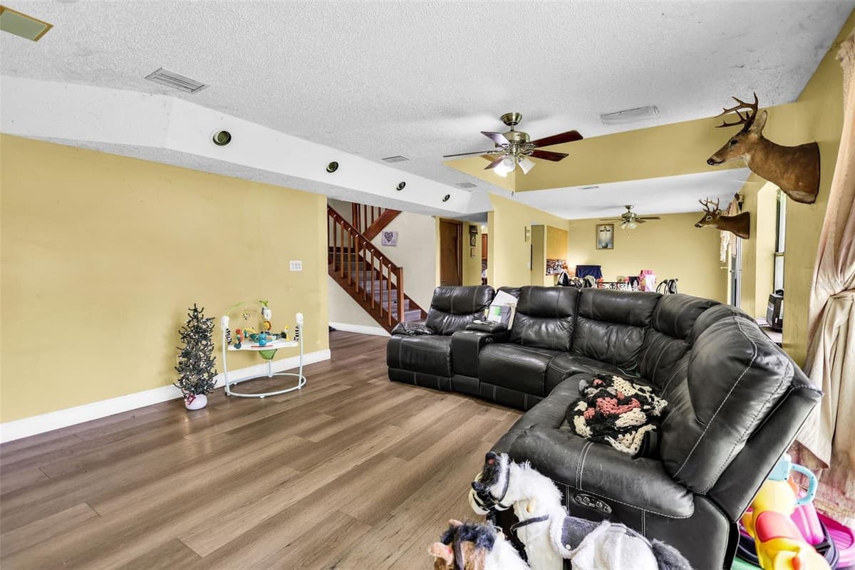 24003 SISLER AVENUE — photo 16 of 68