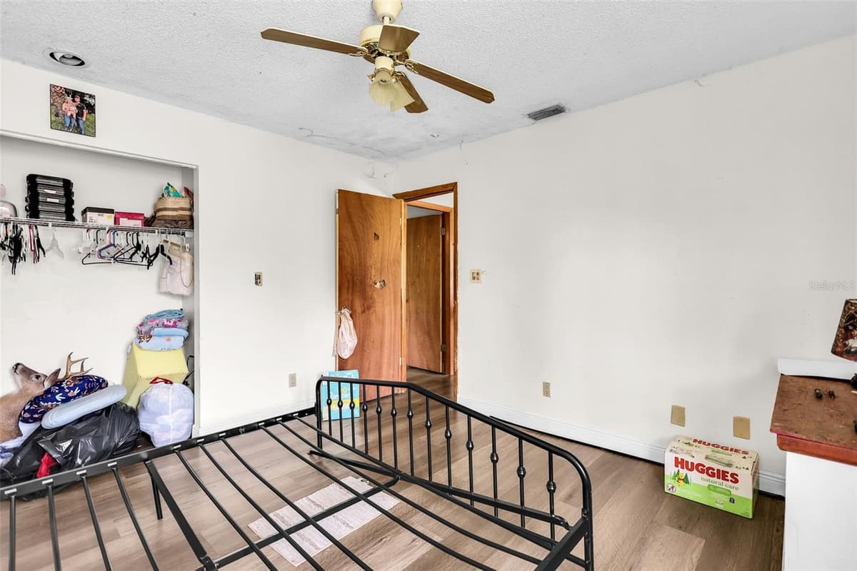 24003 SISLER AVENUE — photo 35 of 68