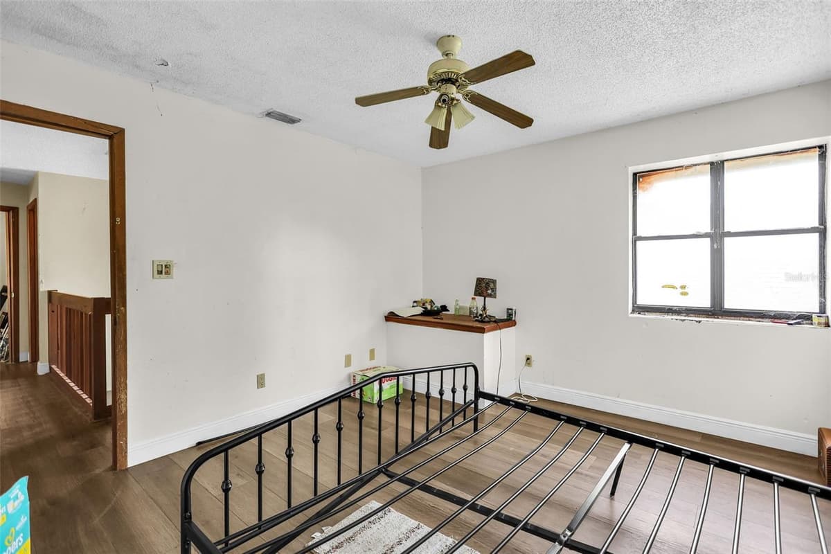 24003 SISLER AVENUE — photo 36 of 68
