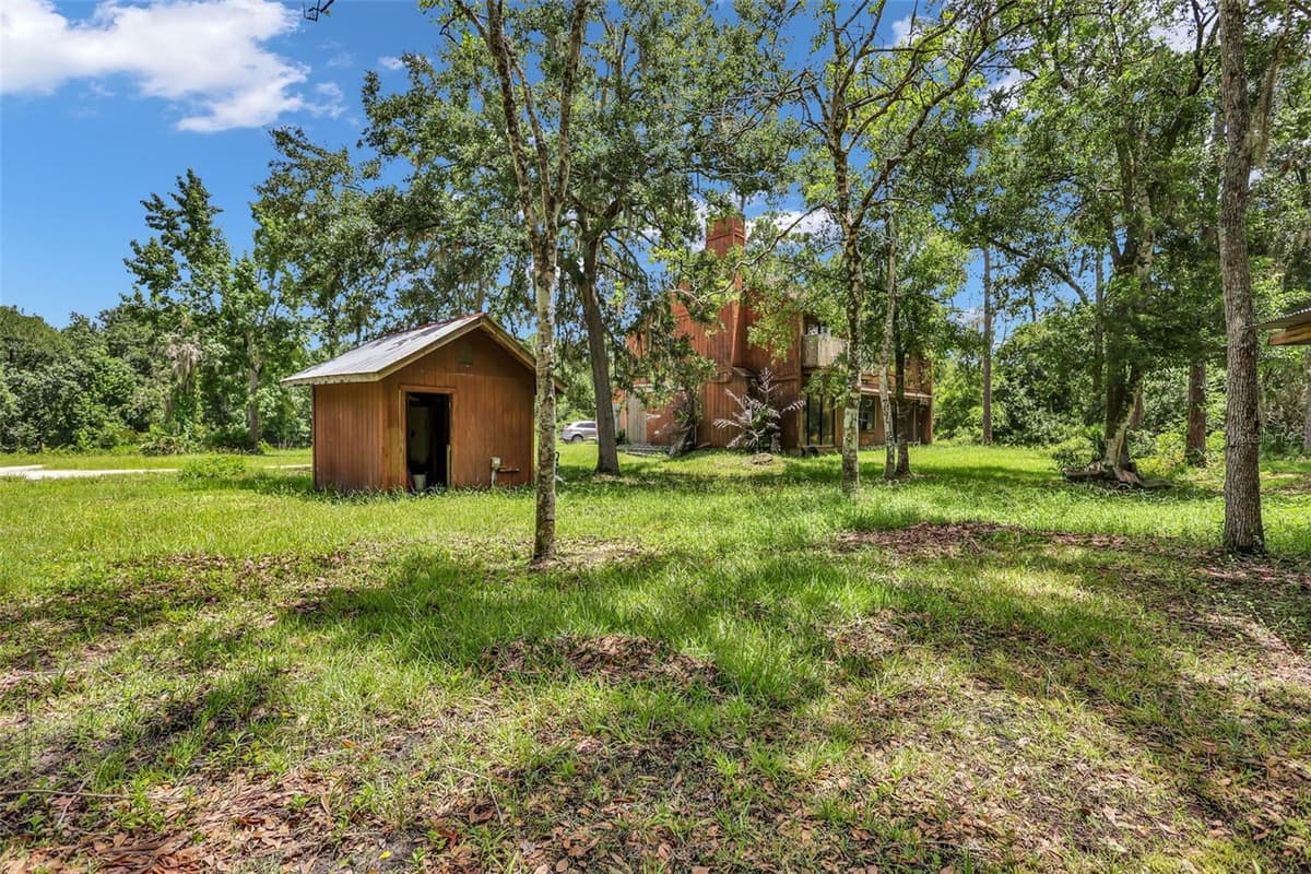 24003 SISLER AVENUE — photo 14 of 68