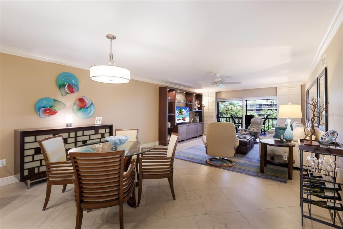 5757 GULF OF MEXICO DRIVE — photo 10 of 45