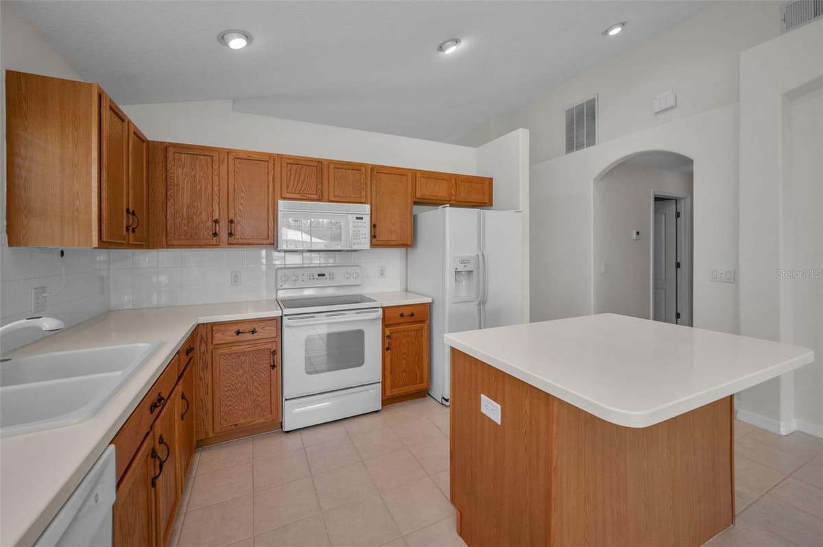 12021 FERN TERRACE COURT — photo 17 of 90