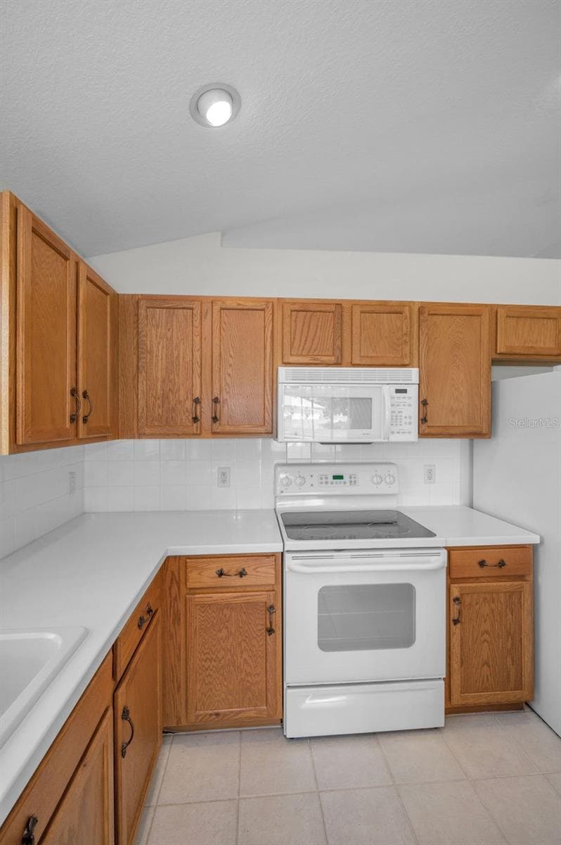 12021 FERN TERRACE COURT — photo 16 of 90