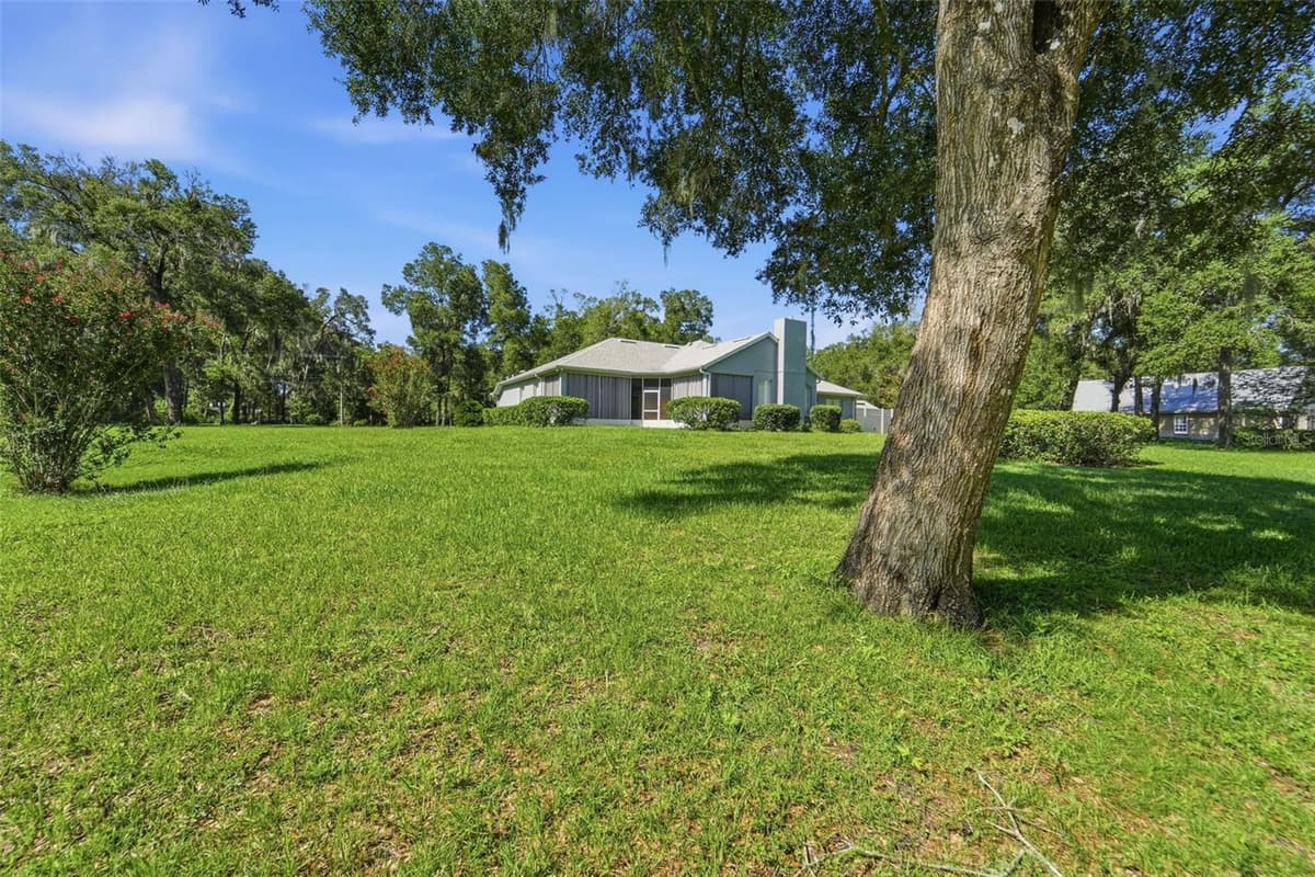 2111 SUN VALLEY LANE — photo 45 of 51