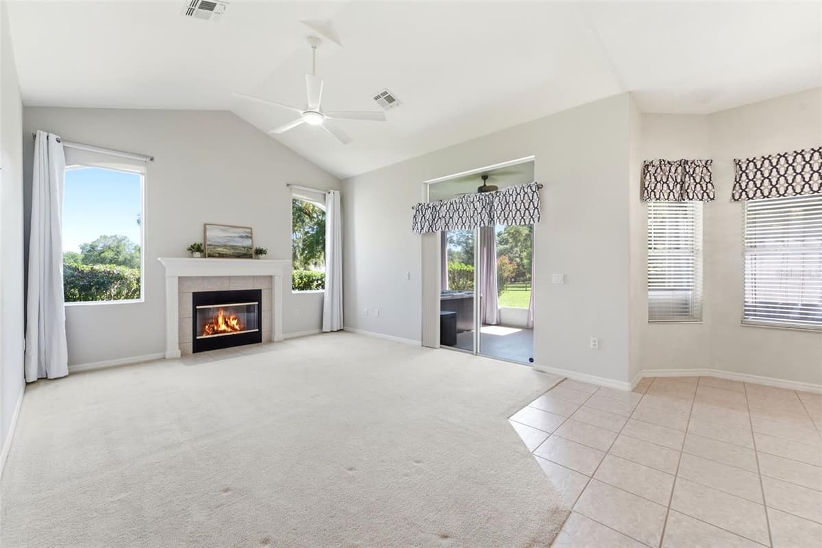 2111 SUN VALLEY LANE — photo 9 of 51