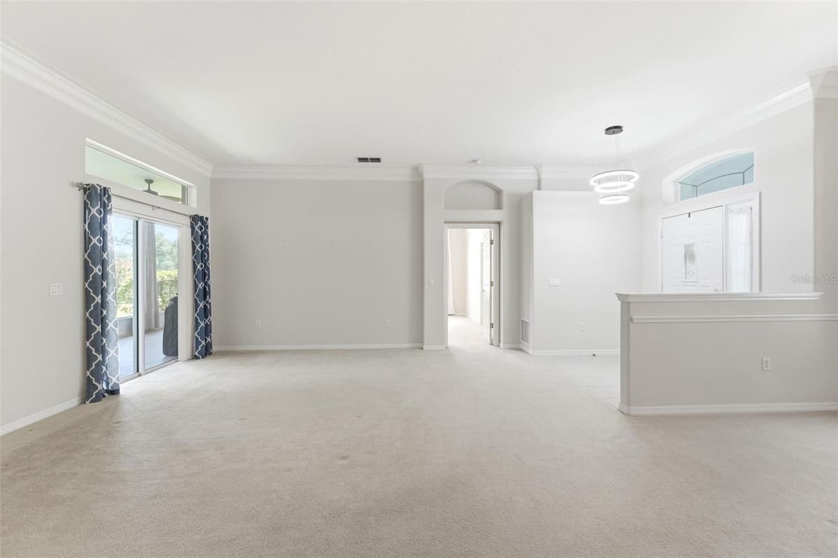 2111 SUN VALLEY LANE — photo 13 of 51