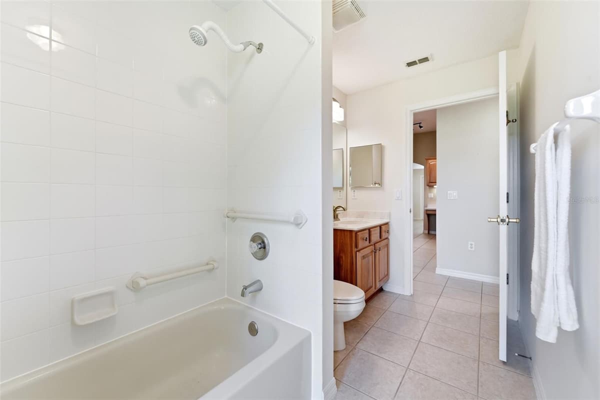 2111 SUN VALLEY LANE — photo 32 of 51