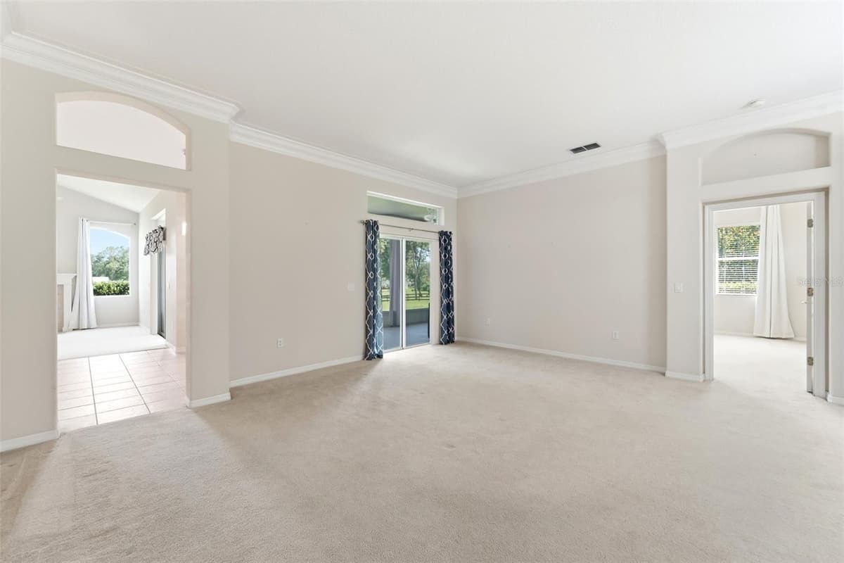 2111 SUN VALLEY LANE — photo 12 of 51