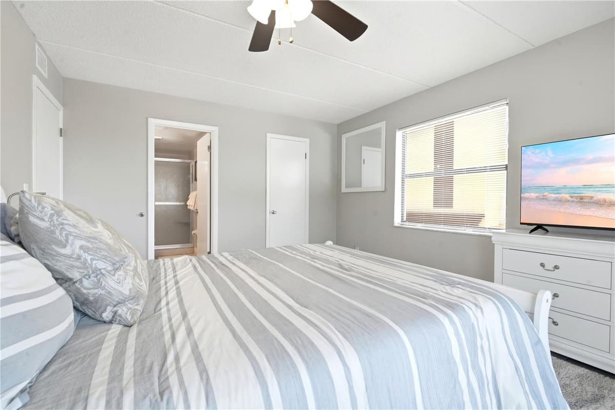 3807 ATLANTIC AVENUE — photo 40 of 47