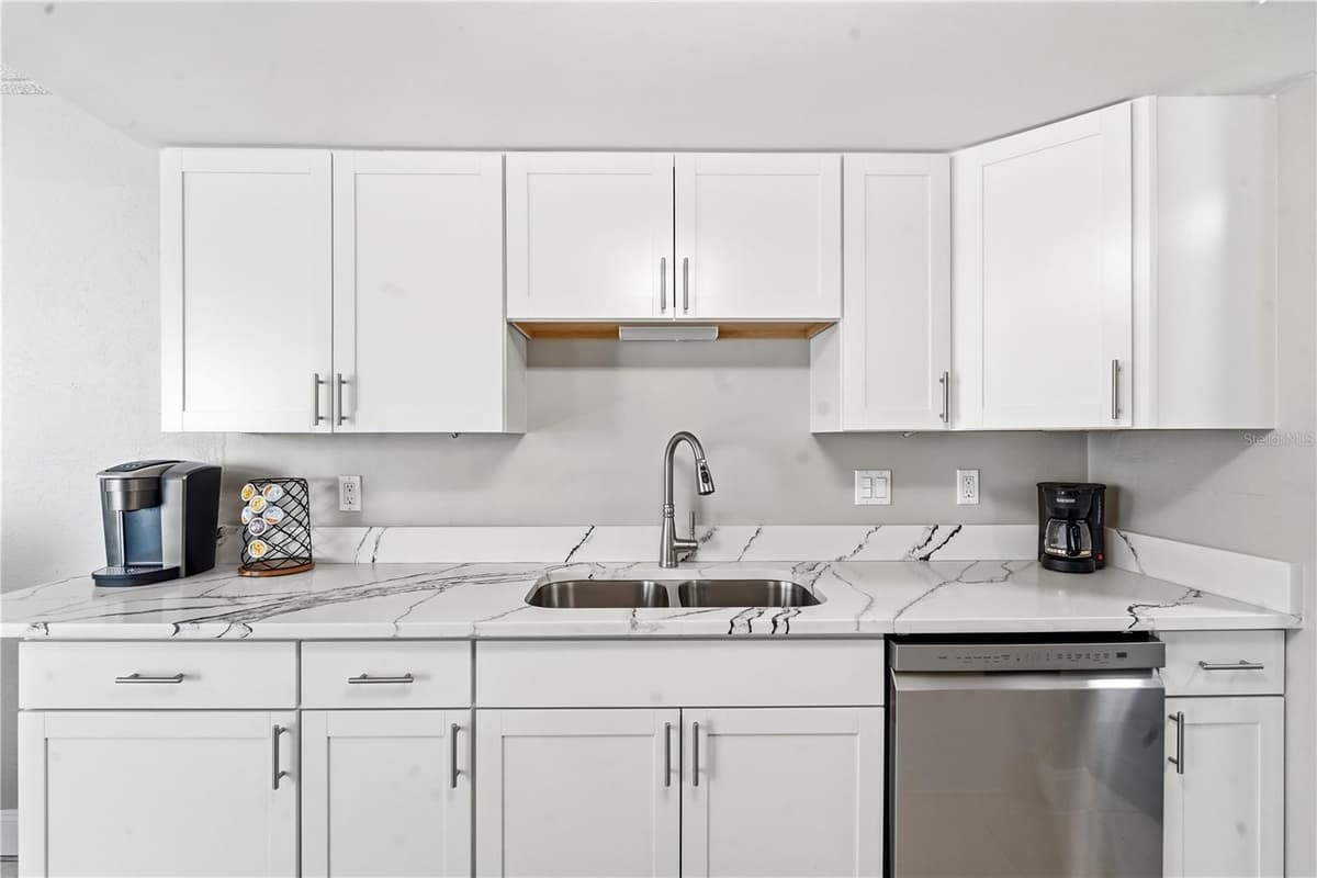 3807 ATLANTIC AVENUE — photo 25 of 47