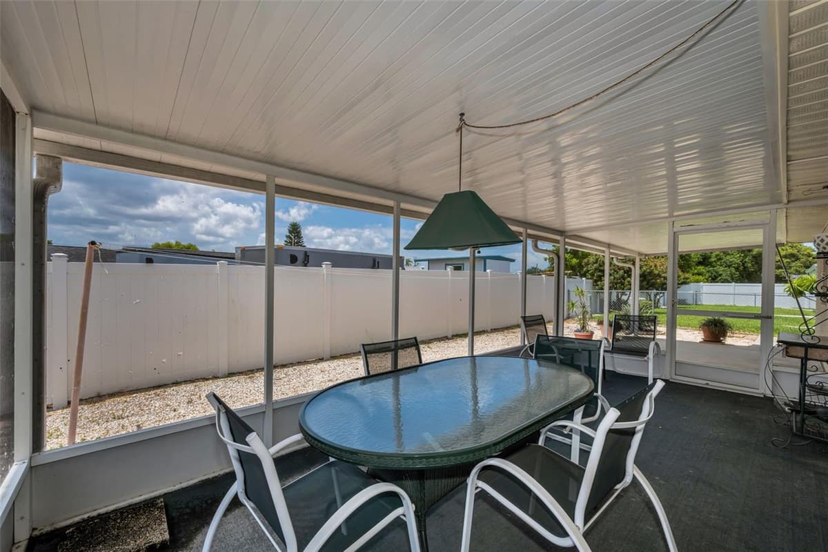 5834 EMBAY AVENUE — photo 44 of 55