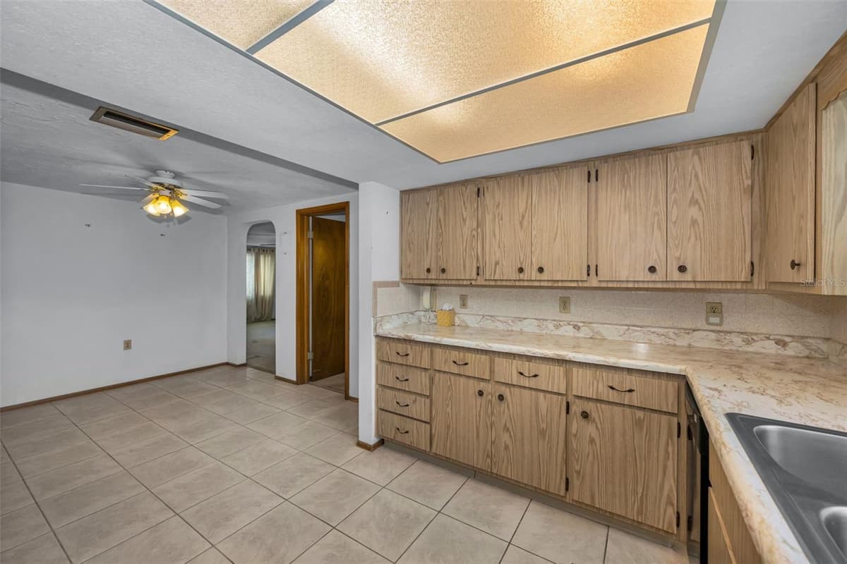 5834 EMBAY AVENUE — photo 24 of 55