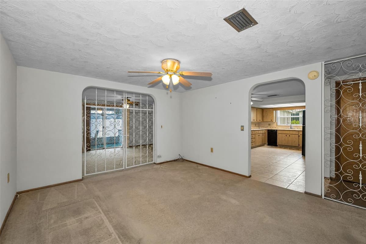 5834 EMBAY AVENUE — photo 18 of 55
