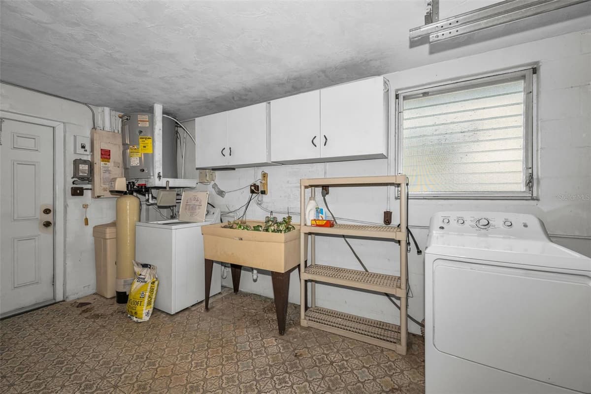 5834 EMBAY AVENUE — photo 43 of 55